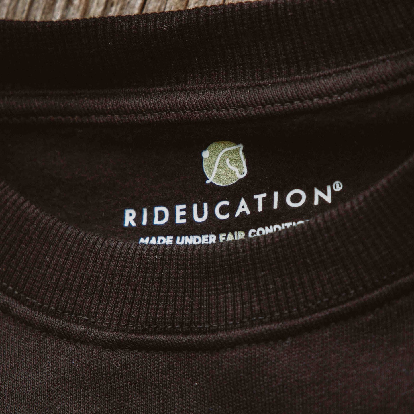 Rideucation Pulli schwarz